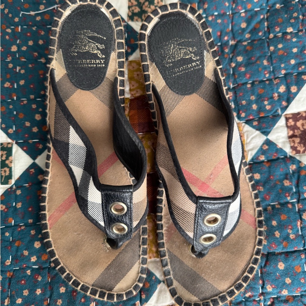 Burberry Women's Black and Tan Espadrilles Sandals